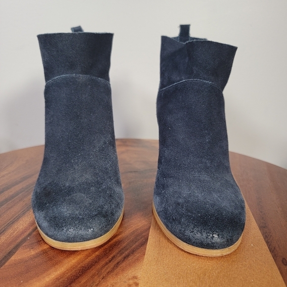 Crown Vintage Rita Suede Ankle Boots Stavked Heels Size 6.5 - Picture 4 of 16